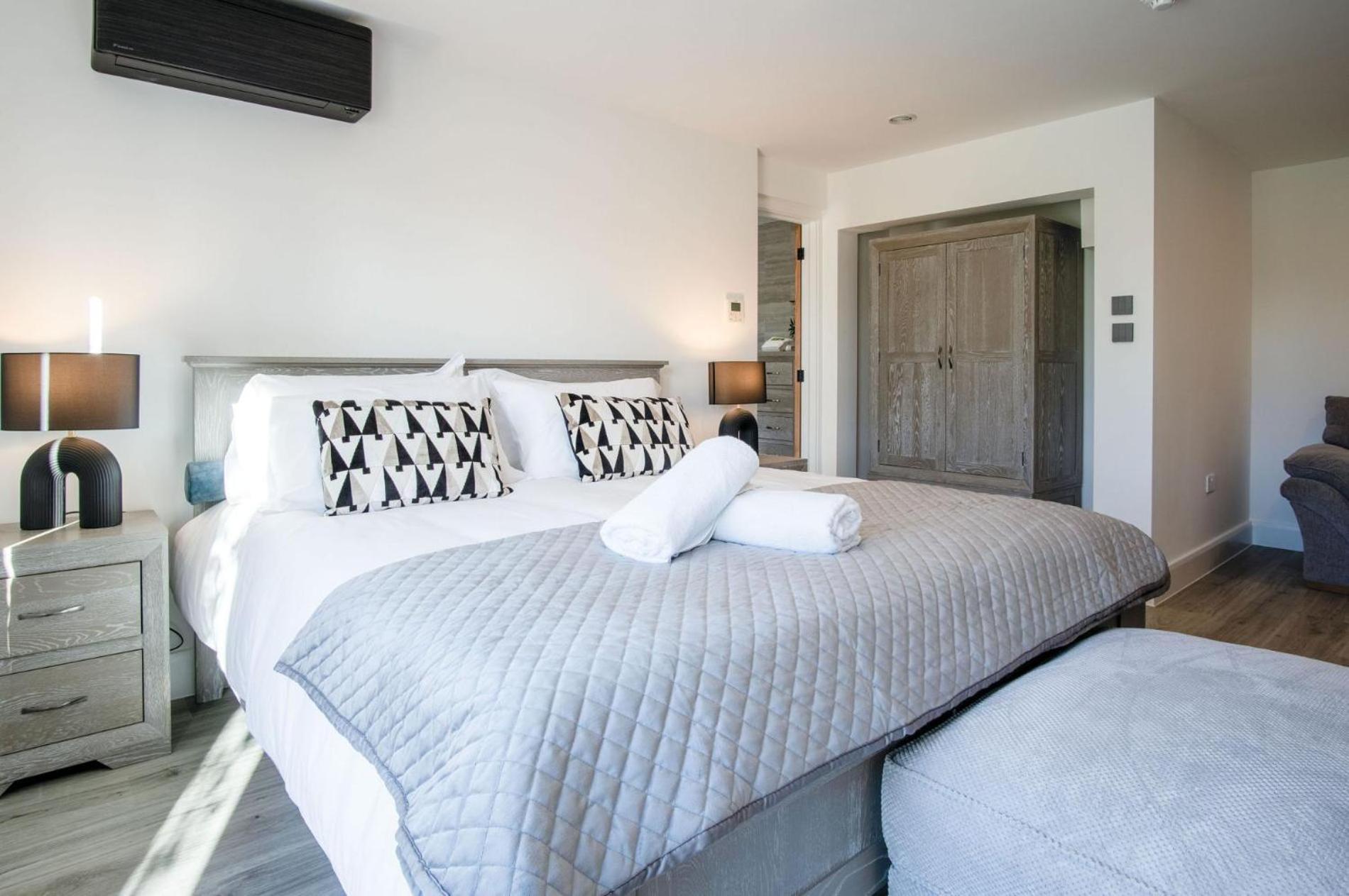 Suite 10 - Sleeping Giant Hotel - Pen Y Cae Inn ブレコン エクステリア 写真